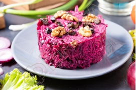 Буряк з горішками